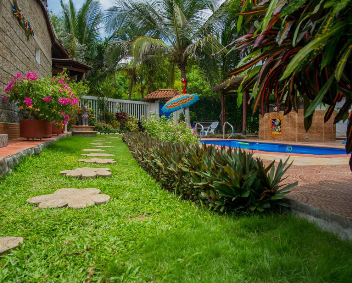 Отель Portoazul Casa De Playa Пуэрто-Коломбия Экстерьер фото