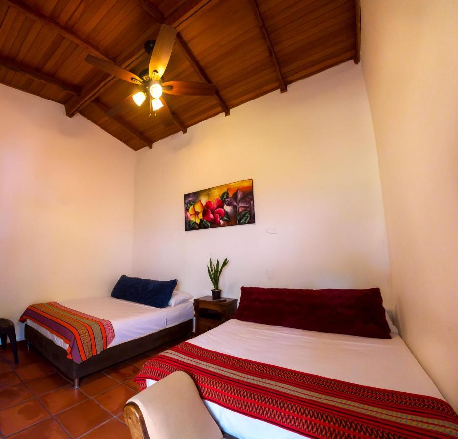 Отель Portoazul Casa De Playa Пуэрто-Коломбия Экстерьер фото